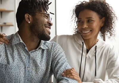 Stock_Woman and man talking_400x298 Stock_Woman and man talking_400x298